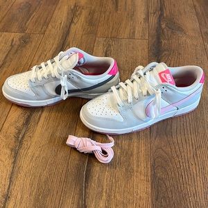 Nike Dunk Low 520 pack- Pink foam wmns 9